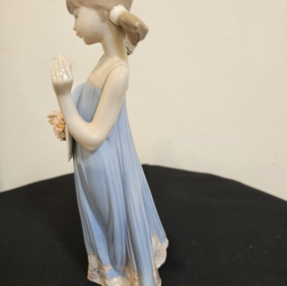 Lladro Porcelain Figurine Girl with Sunbonnet - Picture 3 of 7